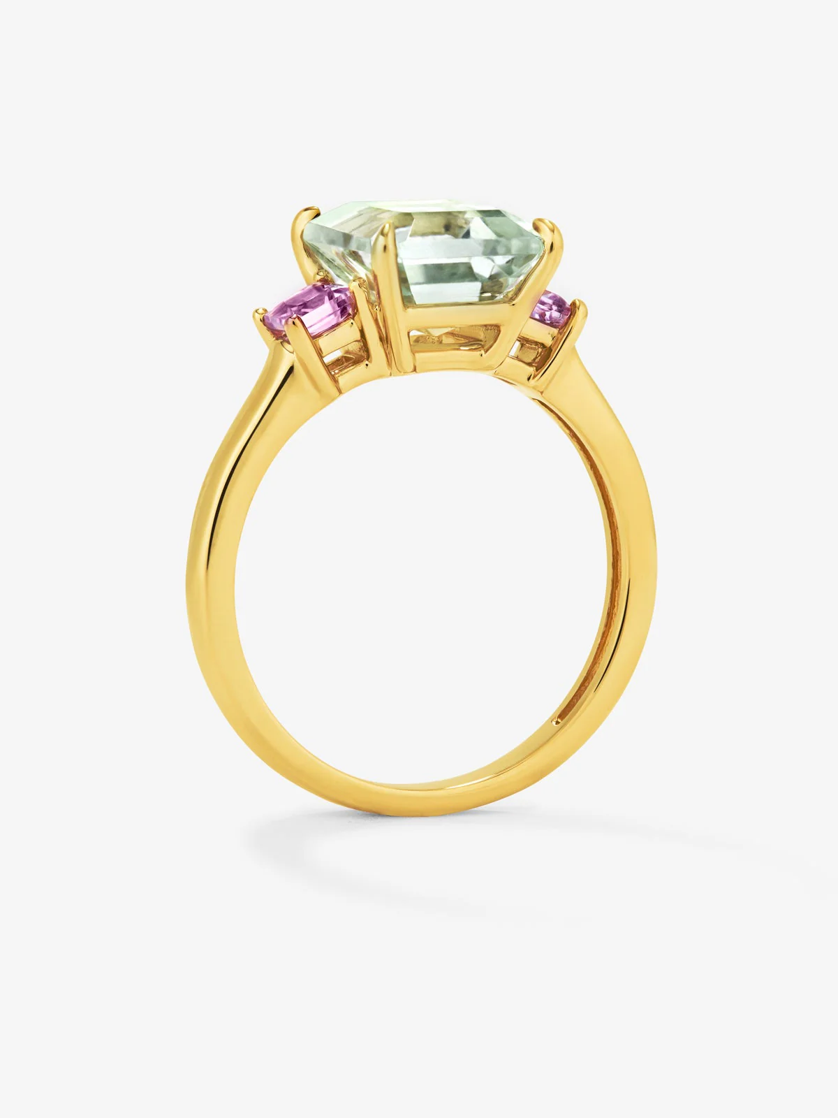 Anillo tresillo de oro amarillo de 18K con amatista verde en talla esmeralda de 2,53 cts y 2 zafiros rosas en talla princesa con un total de 0,41 cts - Image 5