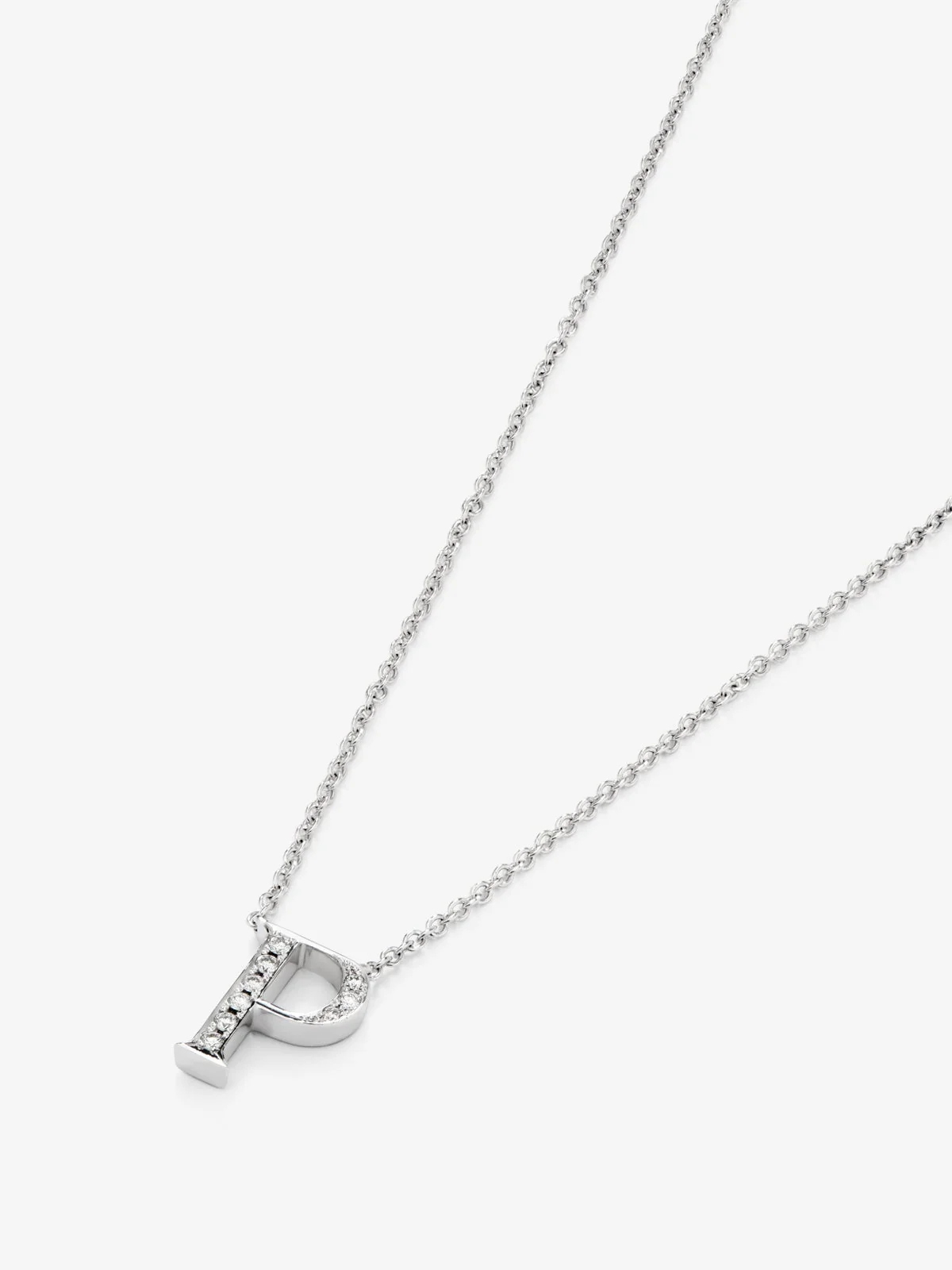 Colgante de oro blanco de 18K con letra P y 9 diamantes en talla brillante con un total de 0,06 cts - Image 3