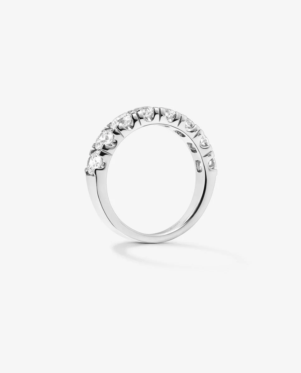 Media alianza de oro blanco de 18K con 9 diamantes en talla brillante con un total de 0,81 cts - Image 8