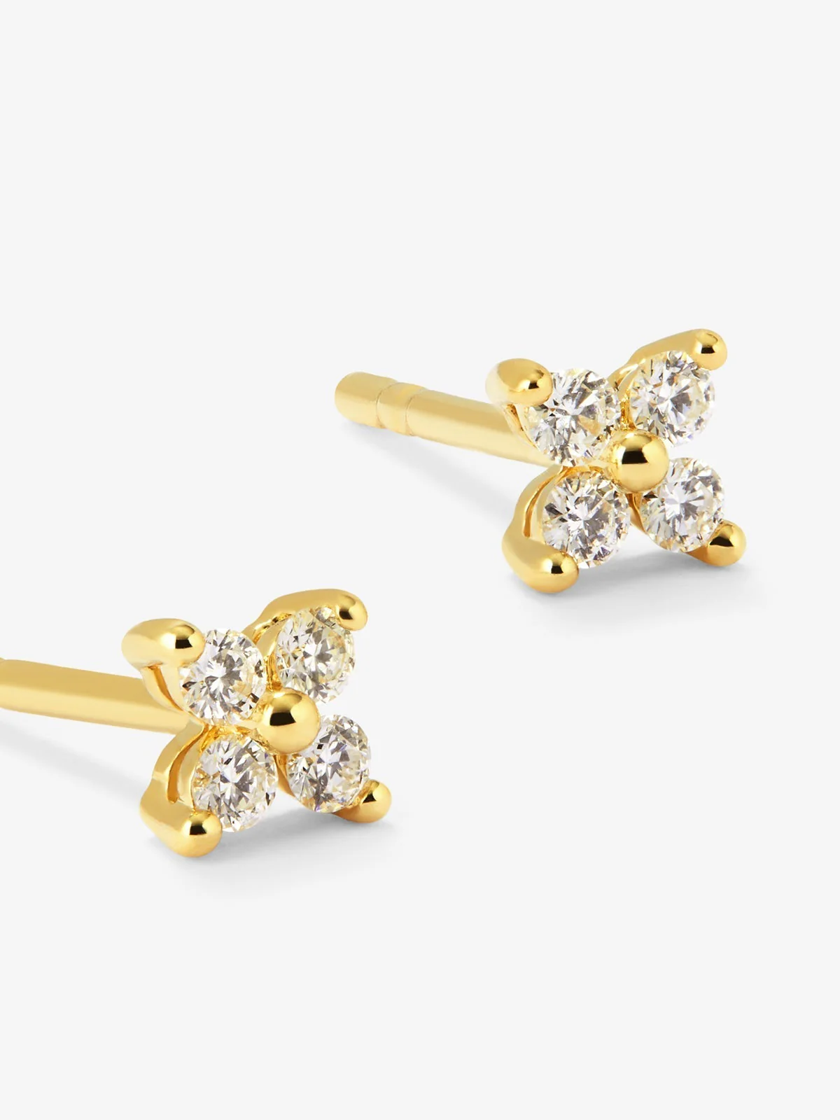 Pendientes de oro amarillo de 18K con diamantes blancos en talla brillante de 0,16 cts - Image 3