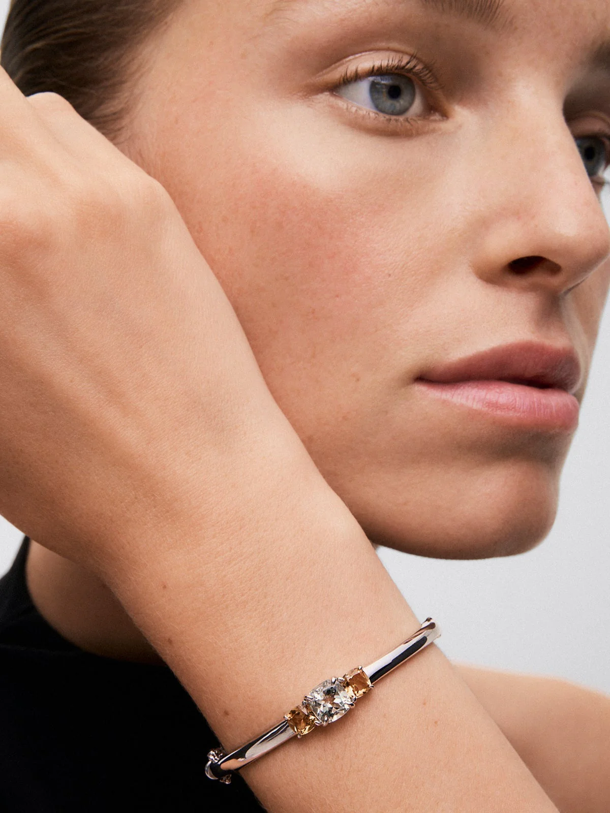 Pulsera de plata 925 con amatista verde en talla cushion de 2,47 cts y cuarzos citrinos en talla cushion de 1,62 cts - Image 4